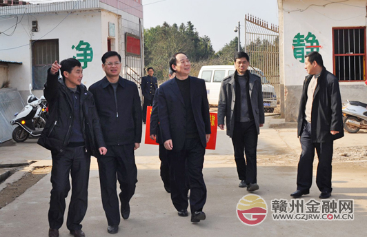 省人保財險向安遠長沙鄉(xiāng)捐贈20萬校舍修善款