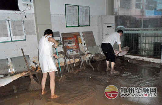 郵儲(chǔ)銀行石城支行齊心做好抗洪善后工作