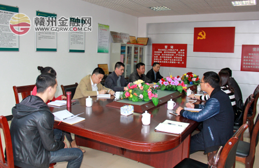 省郵儲銀行調(diào)研組精準(zhǔn)扶貧蘇區(qū) 助力脫貧攻堅(jiān)