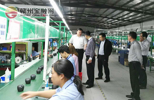 安遠縣縣長肖斐杰深入企業(yè)一線助力做強做大