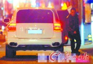 張藝謀豪車新宅曝光