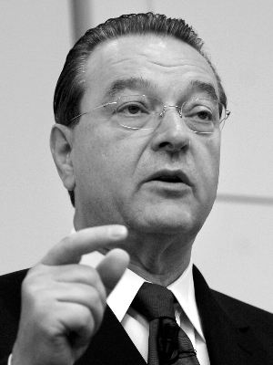 瑞銀集團CEO郭儒博：從學(xué)徒到金融家