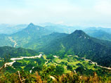 黃煜明作品 峰山遠(yuǎn)眺