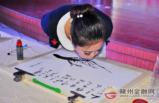 人保財(cái)險(xiǎn)贛州市分公司舉辦青年員工才藝大賽