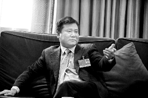 蘇寧電器董事長(zhǎng)張近東：電子商務(wù)不能玩忽悠