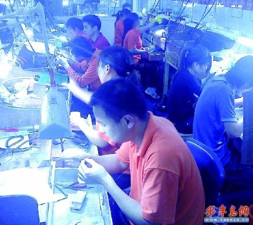 鉆戒加工暴利黑幕：萬元鉆戒造價不足三千(圖)