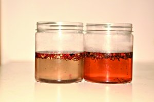北京市場發(fā)現(xiàn)染色花椒 泡水后水變紅