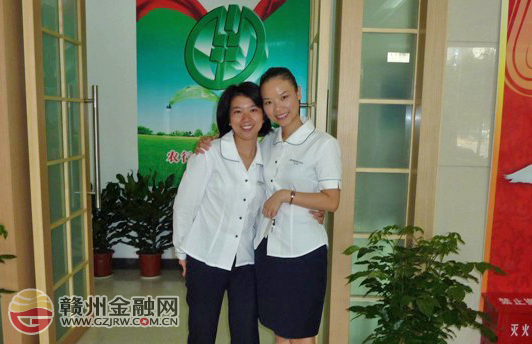 “金融戰(zhàn)線話巾幗”系列報道：市農(nóng)行藍(lán)菁蓮