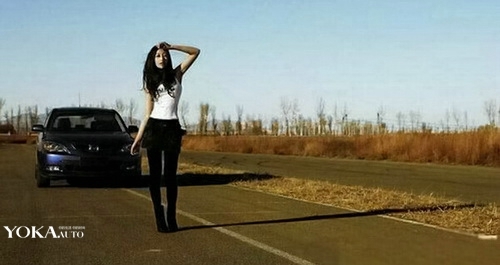 在汽車(chē)主導(dǎo)都市生活的今天，每日深陷公路困局(汽車(chē)拋錨)，大把大把等待英雄解救的平民美女?dāng)?shù)目眾多