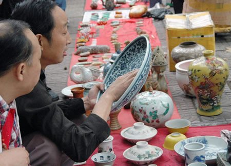 收藏市場(chǎng)的大亂局：古玩市場(chǎng)99%都是違法交易 