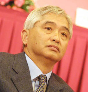 財(cái)富隨行業(yè)水漲船高 2012誰(shuí)會(huì)成中國(guó)新首富