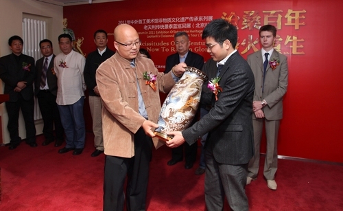 老天利景泰藍(lán)巡回展：走近非遺 重現(xiàn)傳統(tǒng)景泰藍(lán)神韻