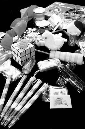 網(wǎng)商熱炒成人兒童節(jié) “80后”懷舊經(jīng)濟成主角