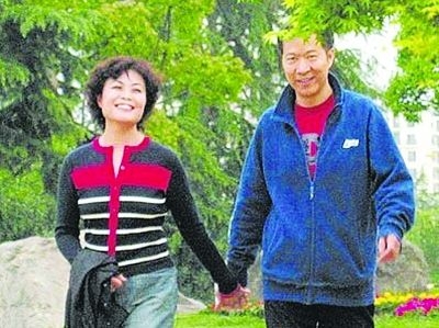 圖為華生與夫人鐵凝