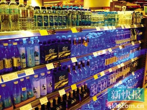 水比油還貴：商圈涌現(xiàn)土豪水最貴119元一瓶
