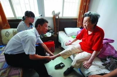 老人申請(qǐng)“以房養(yǎng)老”3年未果 最終因病進(jìn)養(yǎng)老院
