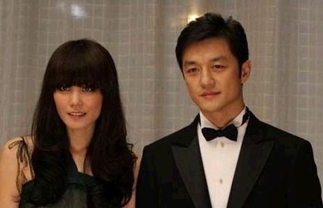 王菲李亞鵬離婚的消息成為近半個月以來最熱門的話題