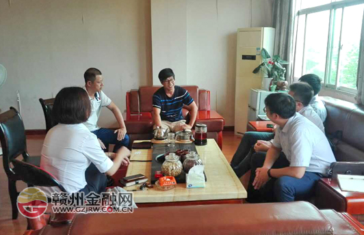 信豐縣開展金融服務(wù)進(jìn)園區(qū)活動(dòng)
