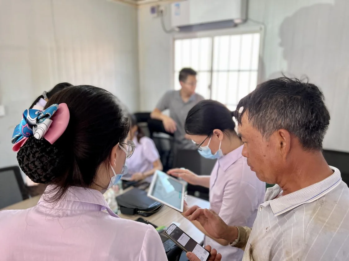 贛縣農(nóng)行：炎炎烈日難擋金融服務送“清涼”